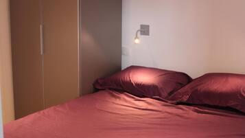 2 slaapkamers, reisbedje, wifi, beddengoed