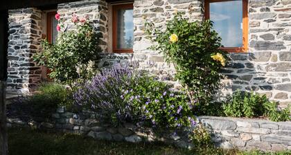 Le Chalet de Simon - Great for families, group of friends or senior persons