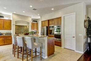 Fridge, microwave, oven, stovetop - Walk to Coachella & Stage Coach: Private Pool, Spa, Firepit, Pool Table, Casita (Indio)