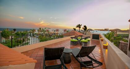 Amazing 3 Bed, 3 Bath, mit 2 Pools, Dachterrasse und atemberaubendem Meerblick