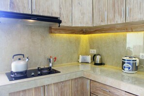 Classic-Villa, 3 Schlafzimmer, Gartenblick | Eigene Kochnische | Kühlschrank, Herdplatte, Wasserkocher mit Kaffee-/Teezubehör