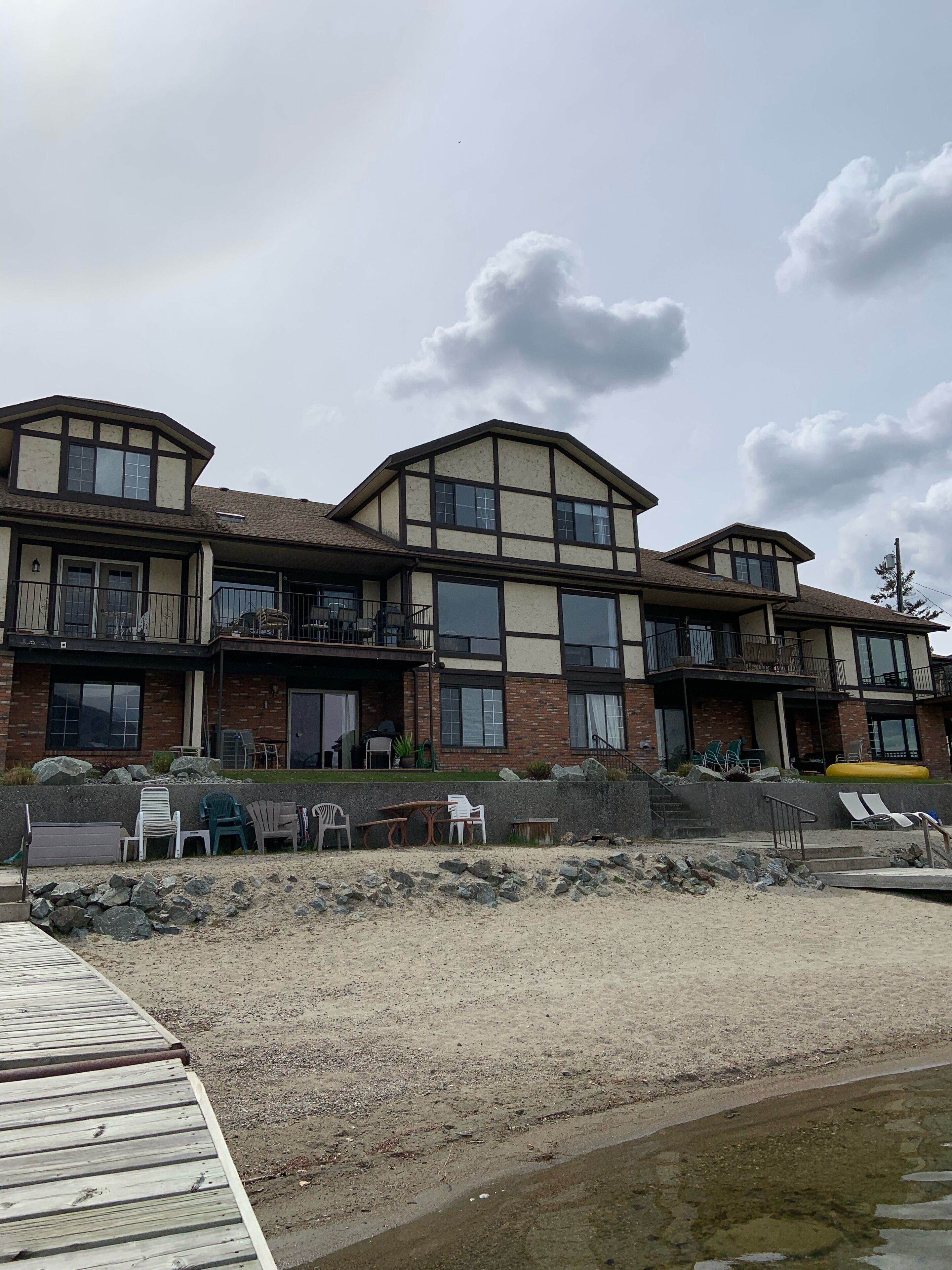 10 Best Lakefront Hotels In Osoyoos, Canada Updated 2024 Trip101