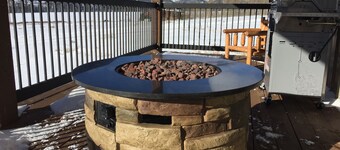 Moose Meadow Lodge - great view! Garage for those snowmobiles!!