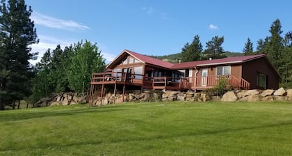Huone 3 Montanan Wolf Creek Lodgessa