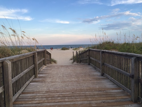 Last Minute Deals June 1 - 8 Check it out! Book This Two Bedroom Getaway TODAY!!