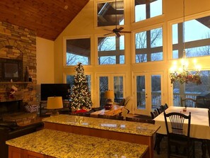 Interior - Admiral's Mountain Lake Chalet (Dawsonville)