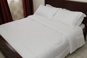 3 bedrooms - JUST LIKE HOME, COME BE OUR GUEST!  (Syokimau)