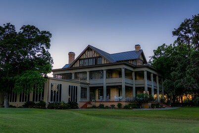 Beautiful Hilltop Villa on 18th fairway