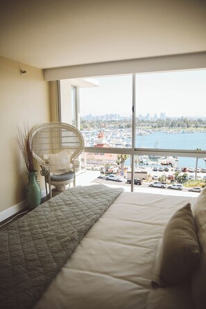 2 camere, una scrivania, Wi-Fi gratuito, lenzuola