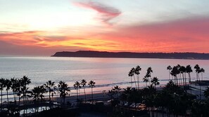 Una spiaggia nelle vicinanze, teli da spiaggia