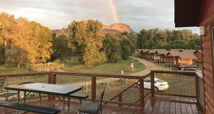 2 Bedroom- 2 Bath Cottage - sleeps 6 max