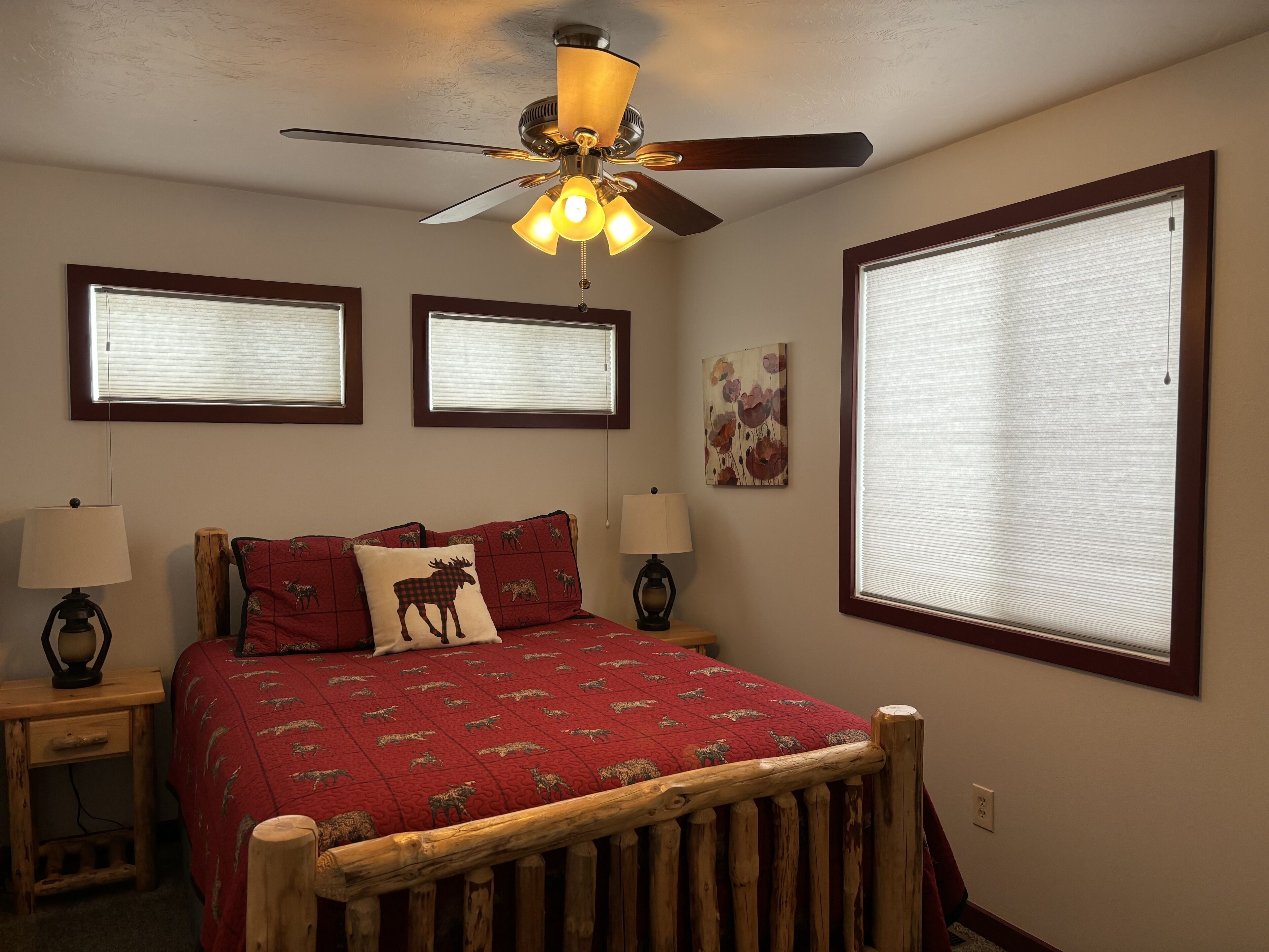 3 chambres, fer et planche à repasser, Wi-Fi, draps fournis