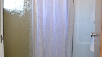 Tomannsrom, 2 enkeltsenger | Dusj på badet