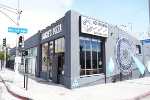 Exterior - The Steady (Los Angeles)