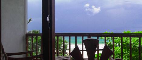 Deluxe Double Room, 1 King Bed, Sea View, Sea Facing | Balcony view