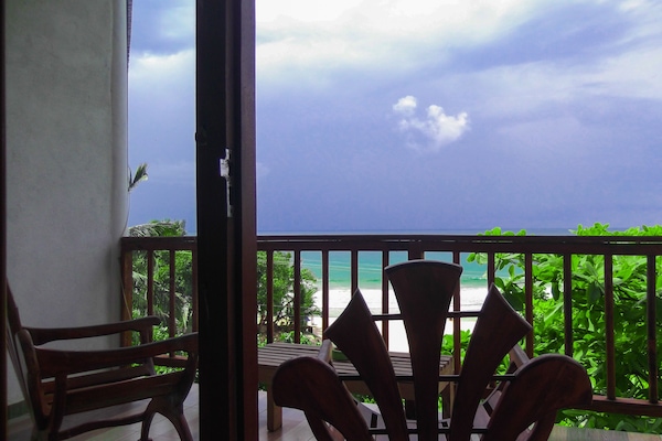 Deluxe Double Room, 1 King Bed, Sea View, Sea Facing | Balcony view