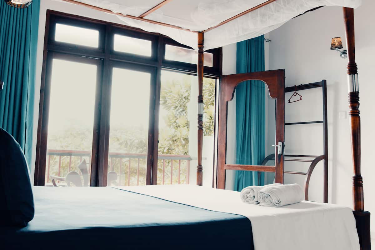 Deluxe Double Room, 1 Katil Raja (King), Sea View, Sea Facing | Peralatan tempat tidur premium, bar mini, dihias secara berasingan