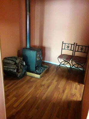 Standard Apartment, Non Smoking, Jetted Tub (Cama doble,cama nido y sofa cama) | Living area