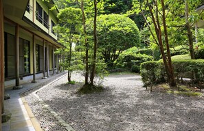 Garden - Hisaeya Ryokan (Fujioka)
