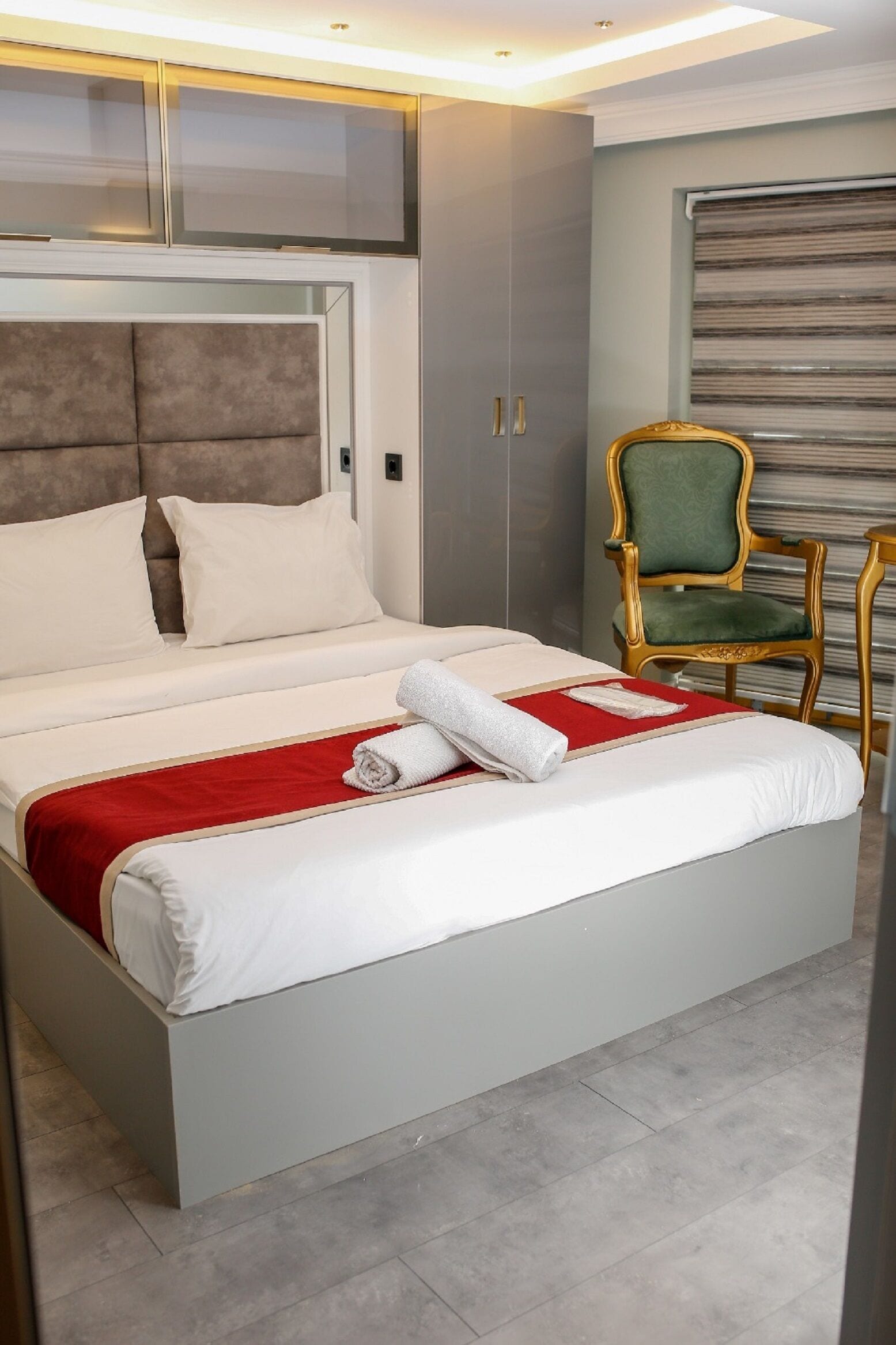 Premium Suite | Frette Italian sheets, premium bedding, in-room safe, desk