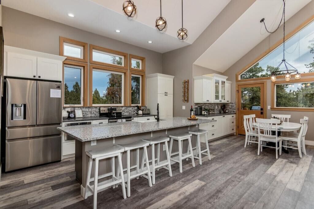 Denver foothills home | 12 acres | Hot tub | BBQ | Dog friendly