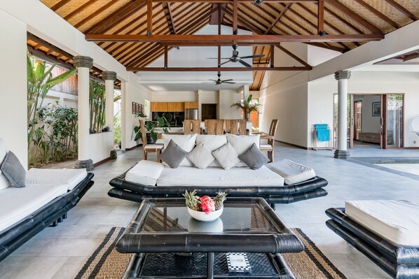 Luxury Villa, 3 Bedrooms, Non Smoking | Living area | Flat-screen TV, DVD player - Villa Lotus (Lembongan Island)