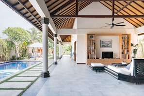 Luxury Villa, 3 Bedrooms, Non Smoking | Living area | Flat-screen TV, DVD player - Villa Lotus (Lembongan Island)