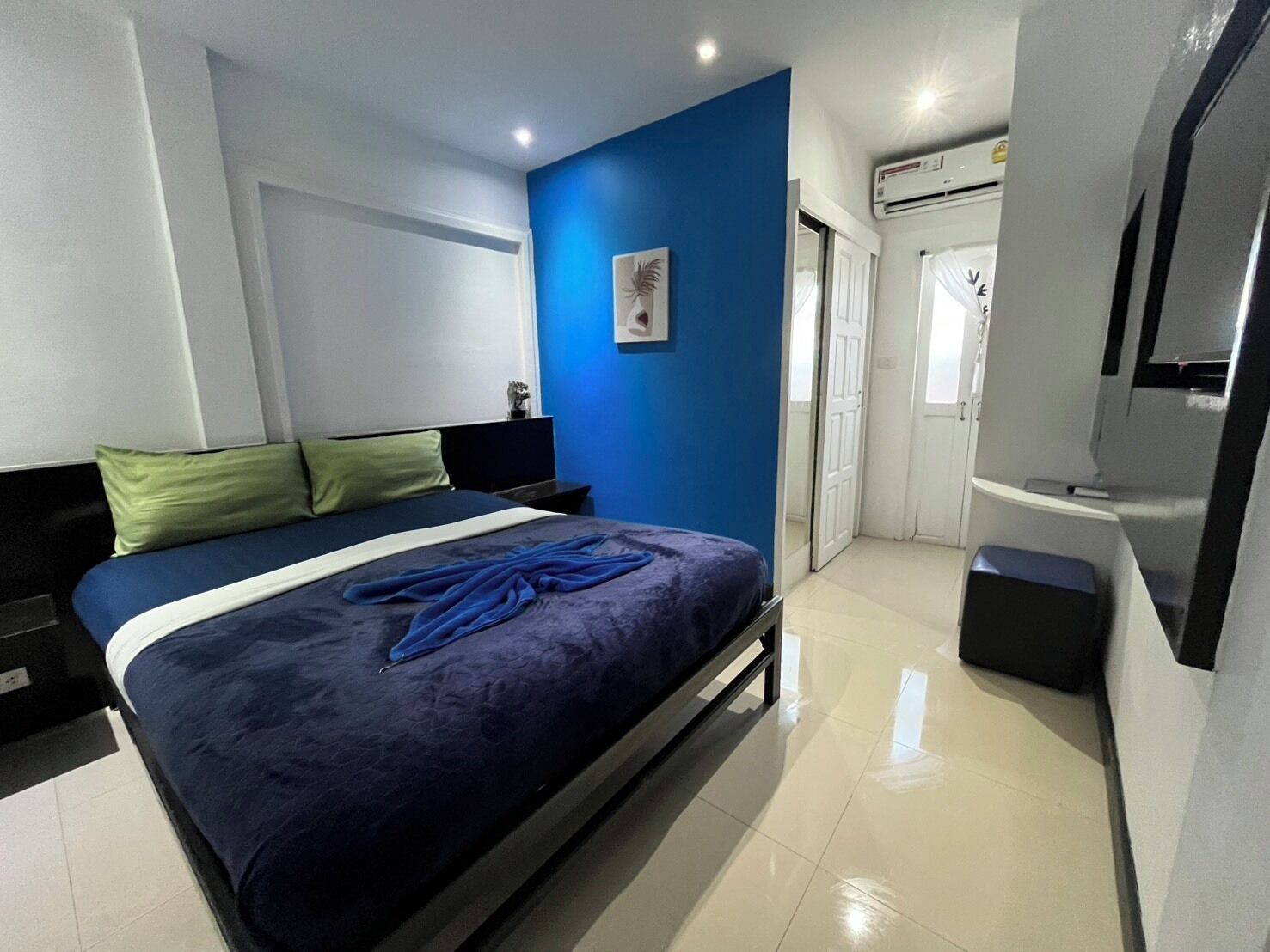 Premium bedding, free WiFi, bed sheets