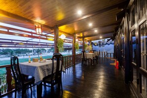 Street view - An Bang Stilt House (Da Nang)