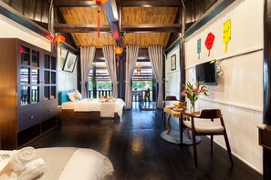 Minibar, individually furnished, desk, free WiFi - An Bang Stilt House (Da Nang)
