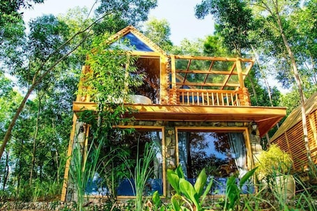 Deluxe Room. Phu Ninh Lake Resort
