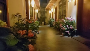 Blackout curtains, soundproofing, free WiFi - Zhangjiajie Tingyutang Little Yard  (Zhangjiajie)