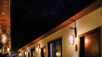 Standard Twin Room | Blackout drapes, soundproofing, free WiFi