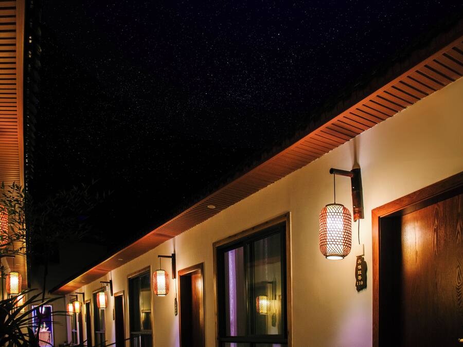 Rideaux occultants, chambres insonorisées, Wi-Fi gratuit