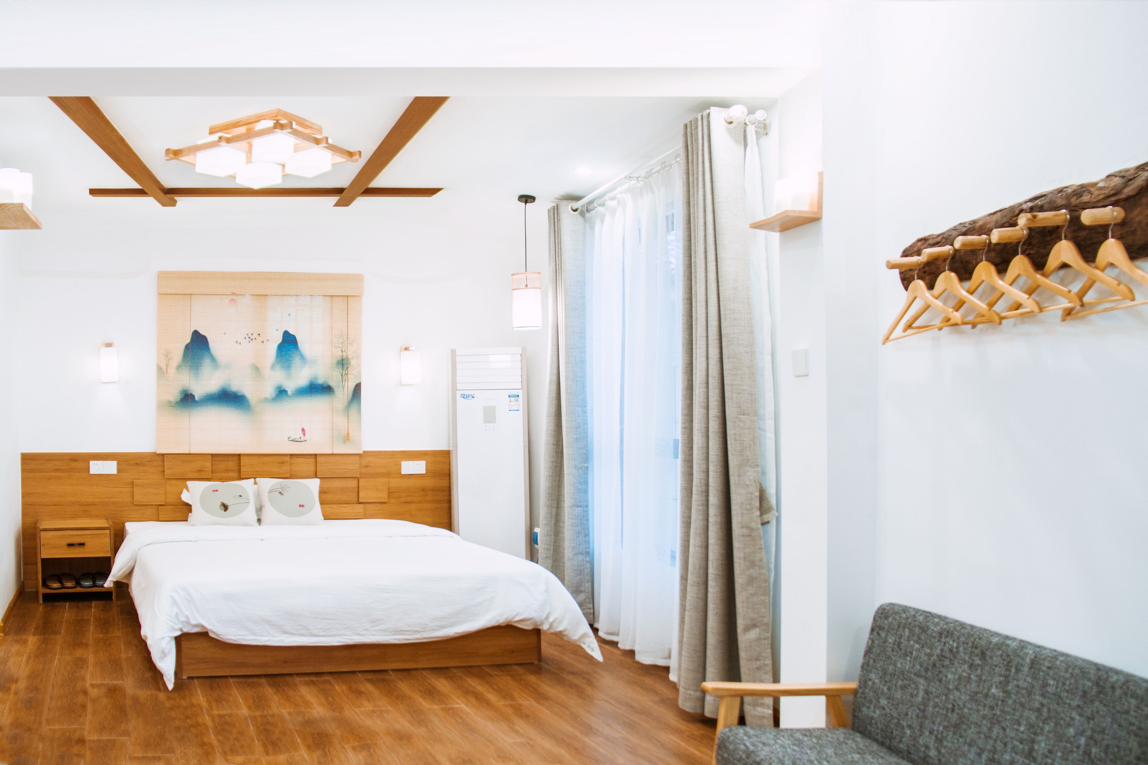 Suite | Blackout drapes, soundproofing, free WiFi