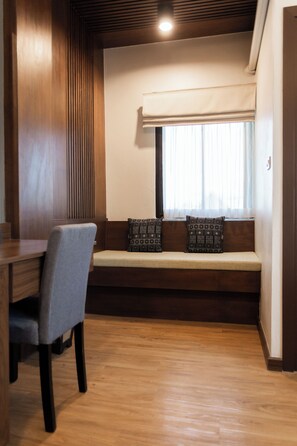 Blackout curtains, free WiFi, bed sheets - Lima Lanna Hotel (Chiang Mai)