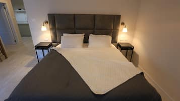 Rollaway beds, free WiFi, bed sheets