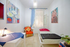 Free cots/infant beds, free WiFi, bed sheets