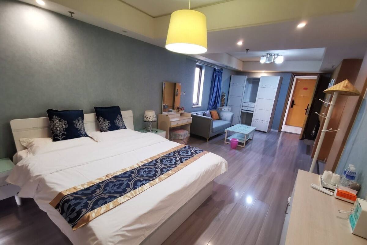 Design-Doppelzimmer, 1 Queen-Bett | Schreibtisch, Verdunkelungsvorhänge, kostenloses WLAN