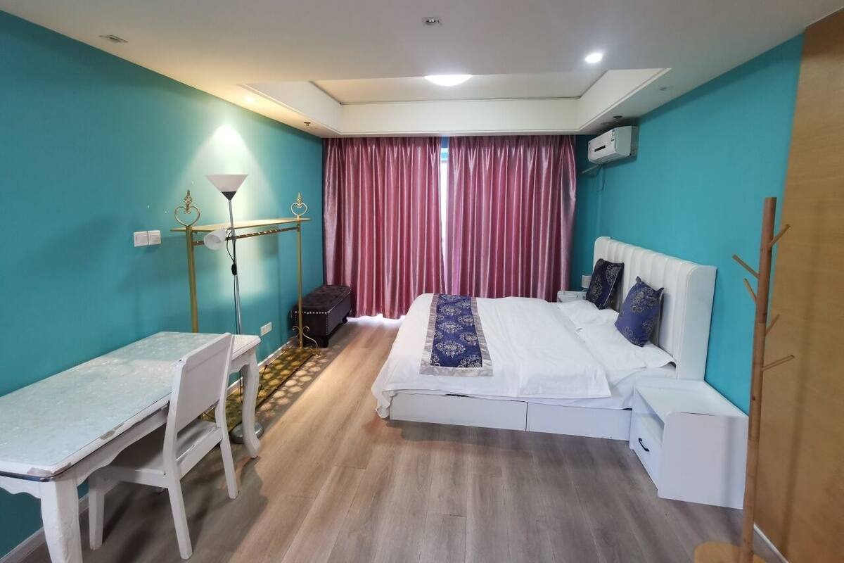 Exclusive-Doppelzimmer, 1 Queen-Bett | Schreibtisch, Verdunkelungsvorhänge, kostenloses WLAN