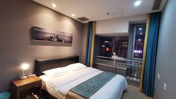 Elite-Suite, 1 Doppelbett | Schreibtisch, Verdunkelungsvorhänge, kostenloses WLAN