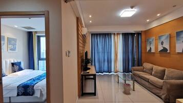 Classic-Suite, 1 Doppelbett | 1 Schlafzimmer, Schreibtisch, Verdunkelungsvorhänge, kostenloses WLAN