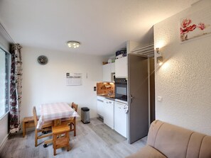 Interior - Studio cabin 4 pers south, Les Menuires, wifi (Les Menuires)