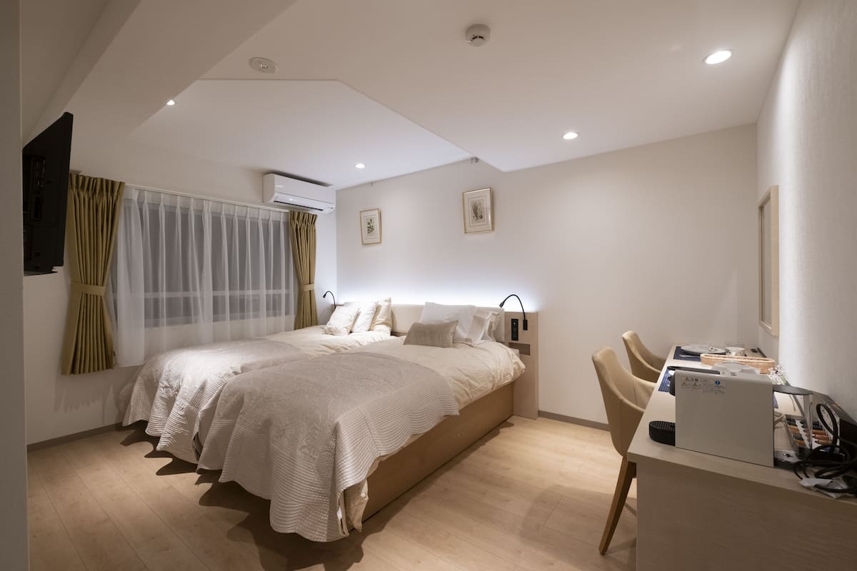 Basic Room, 2 Twin Beds, Non Smoking (C, 1F) | 1 bedroom, premium bedding, down comforters, desk