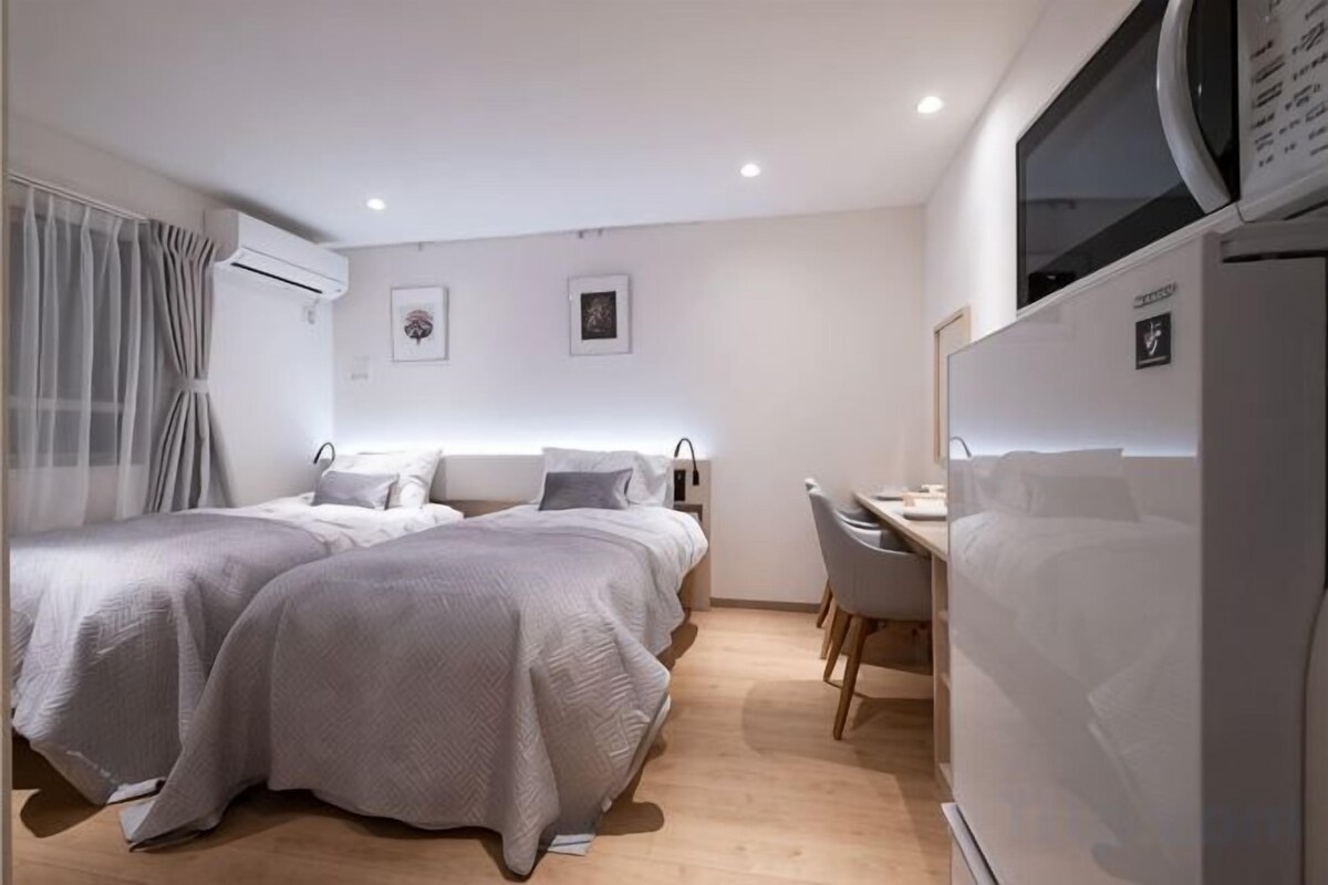 Guest Room B