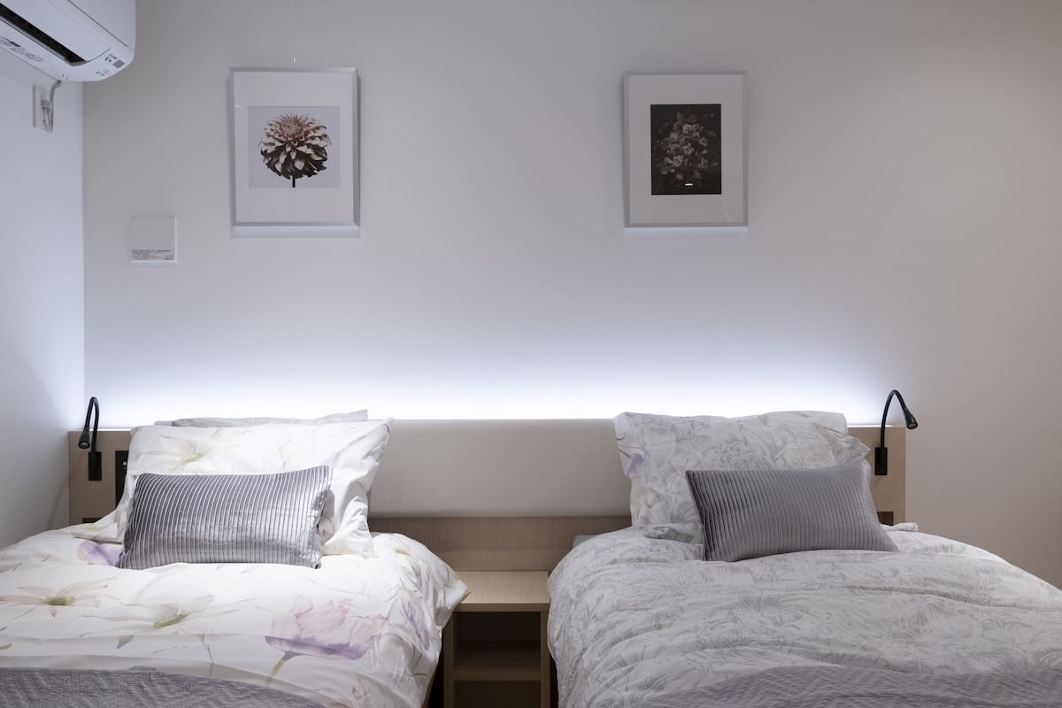 Standard Room, 2 Twin Beds, Non Smoking, City View (B, 1F) | 1 bedroom, premium bedding, down comforters, desk
