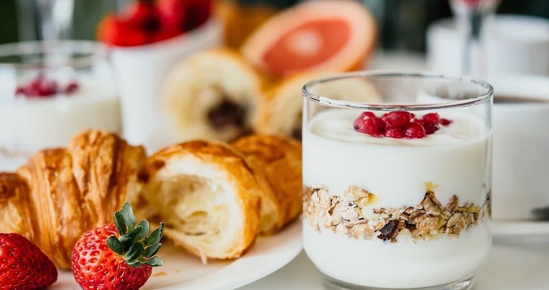 Ilmainen päivittäinen mannermainen aamiainen 