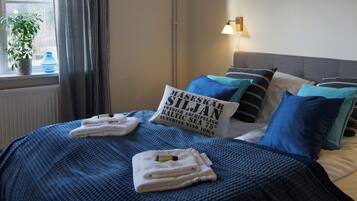 Premium bedding, free WiFi, bed sheets