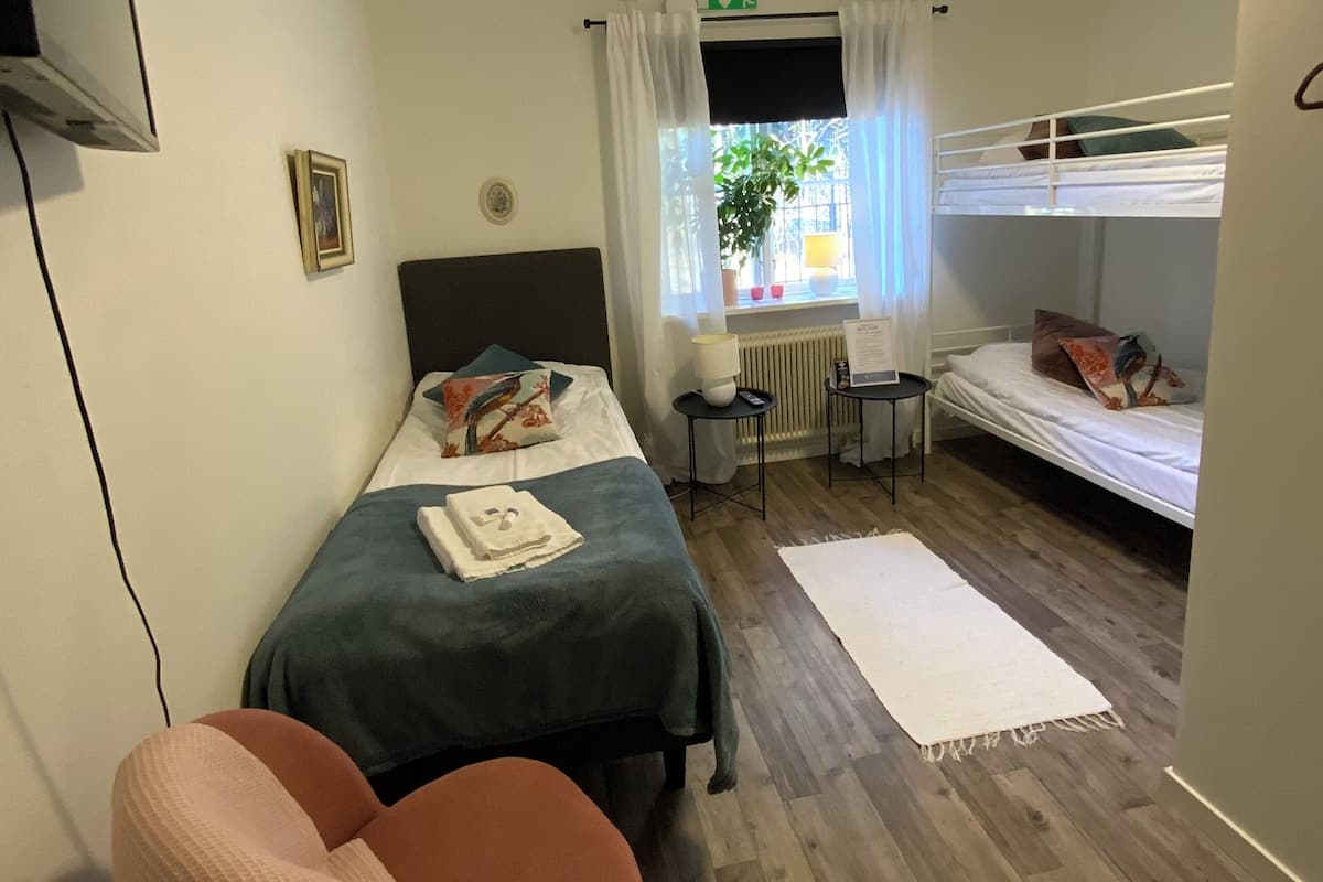 Chambre Triple Familiale | Literie de qualité supérieure, rideaux occultants