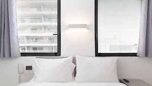 Deluxe Apartment, 2 Bedrooms - Luxury 2BR Balcony near beach Parking (Tel Aviv)
